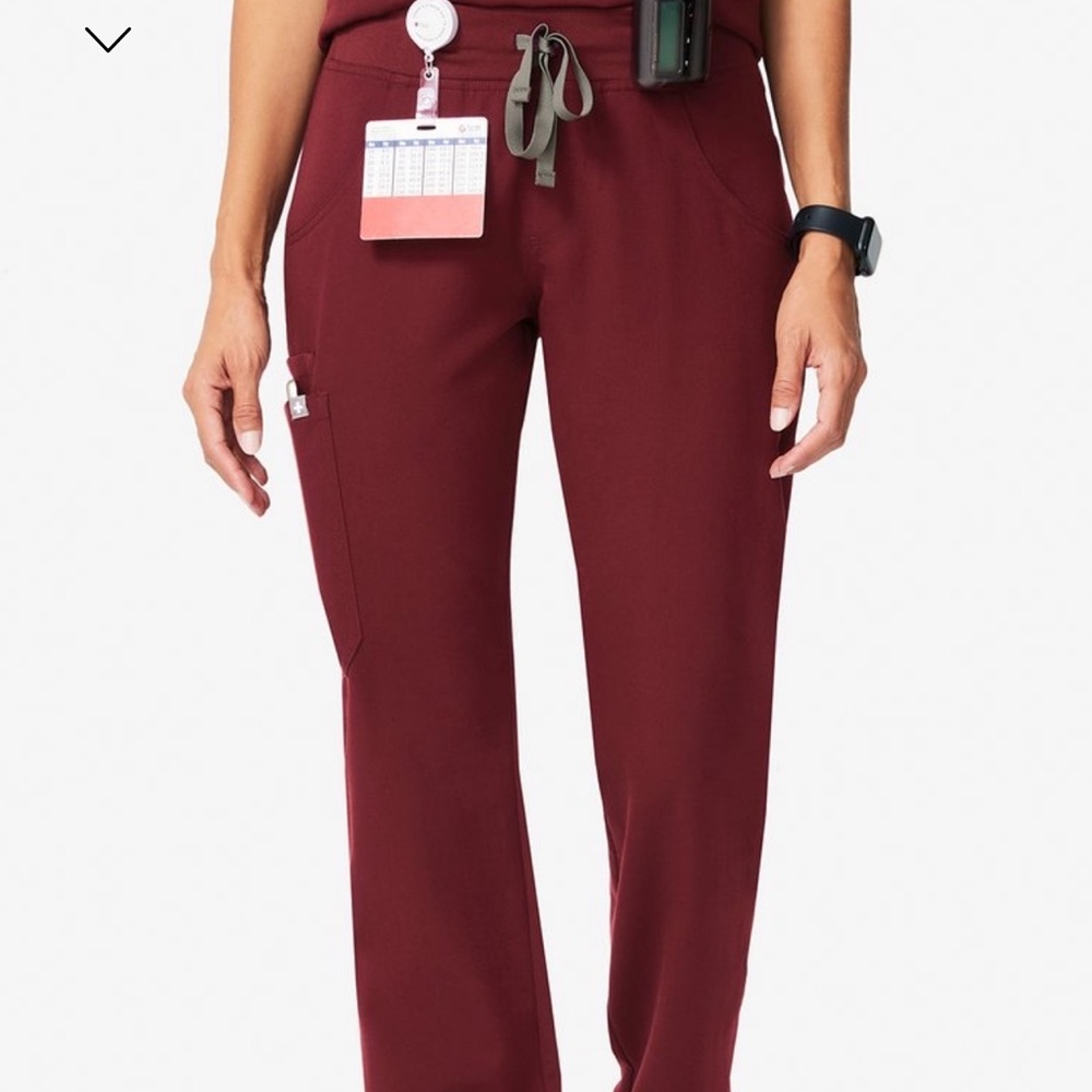 FIGS Burgundy Kade - PETITE cargo scrub pants XXS